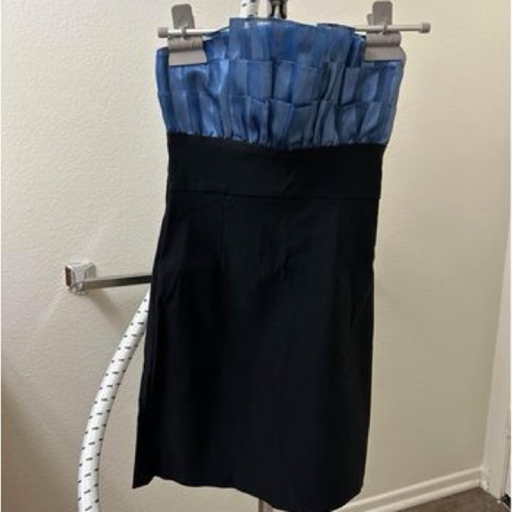 Noble U Strapless Ruffles Mini Dress